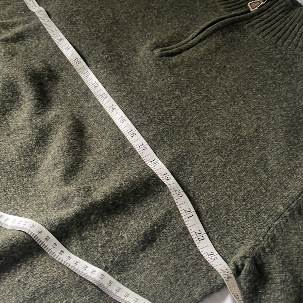 Lee Valley Ireland. lambswool mossy green quarter zip sweater. XL. - Picture 9 of 10